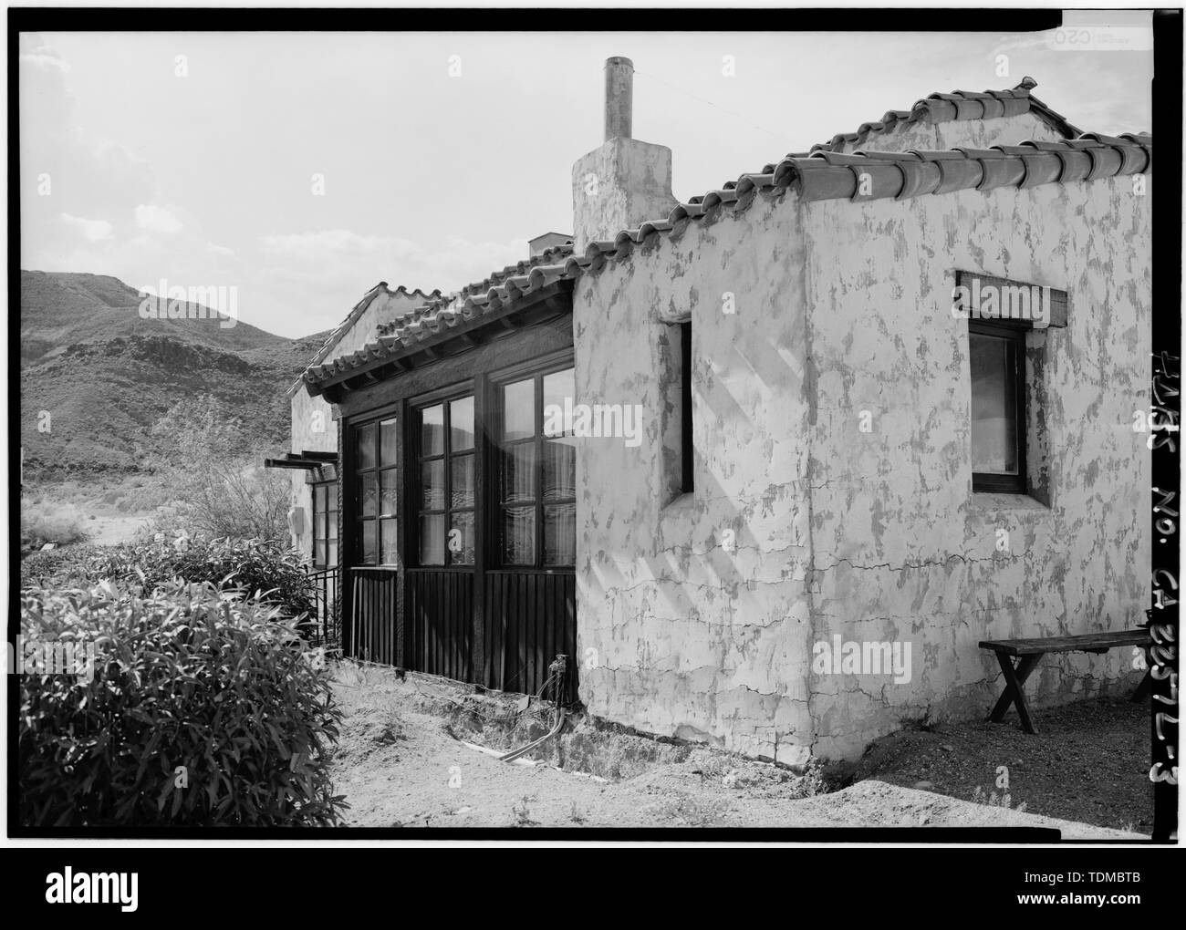 Vista prospettica DAL SUD-EST DI WEST - Death Valley Ranch Cookhouse, Death Valley Junction, Inyo County, CA Foto Stock