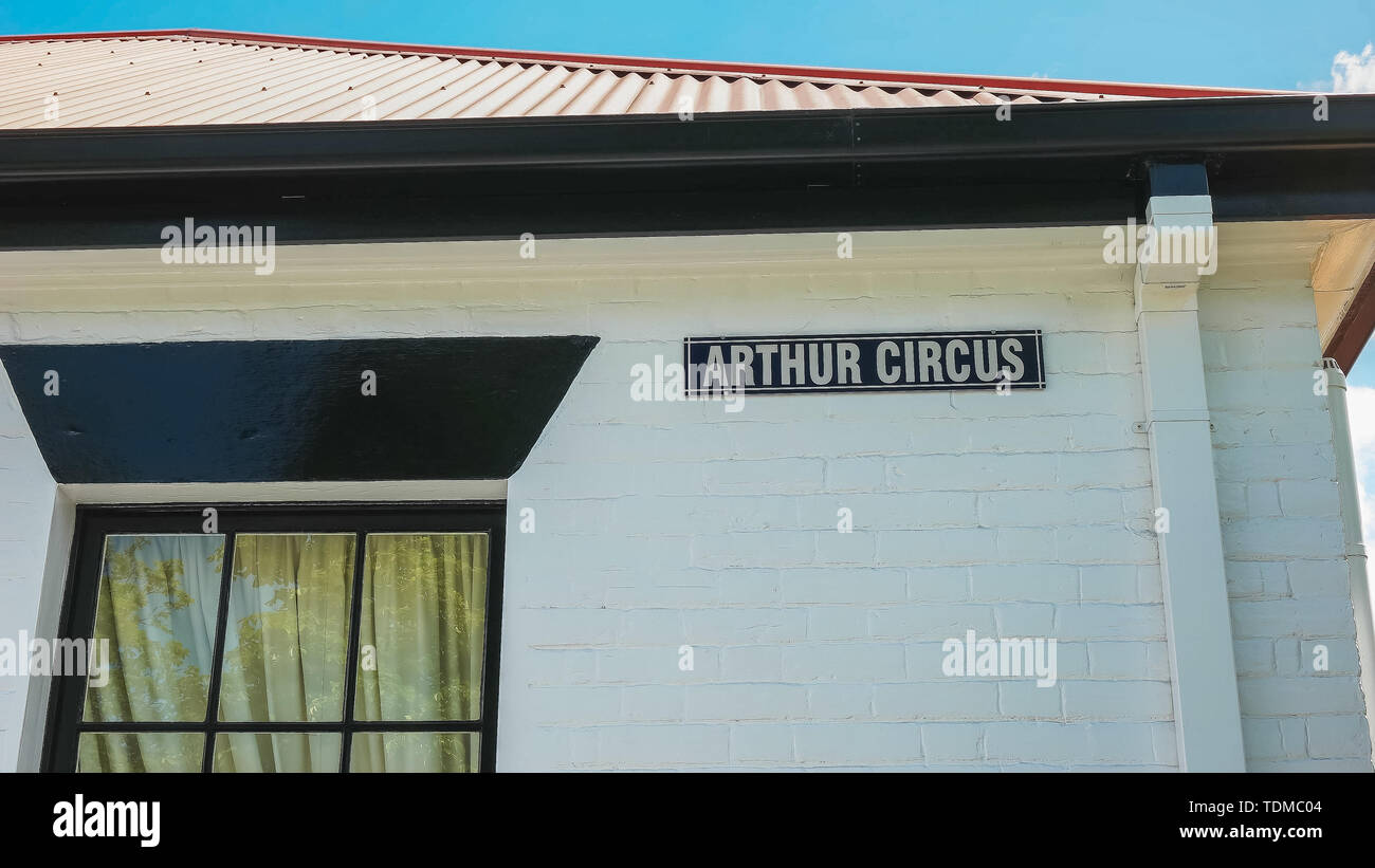 Un cartello stradale di Arthur circus nel punto di batteria, Tasmania Foto Stock