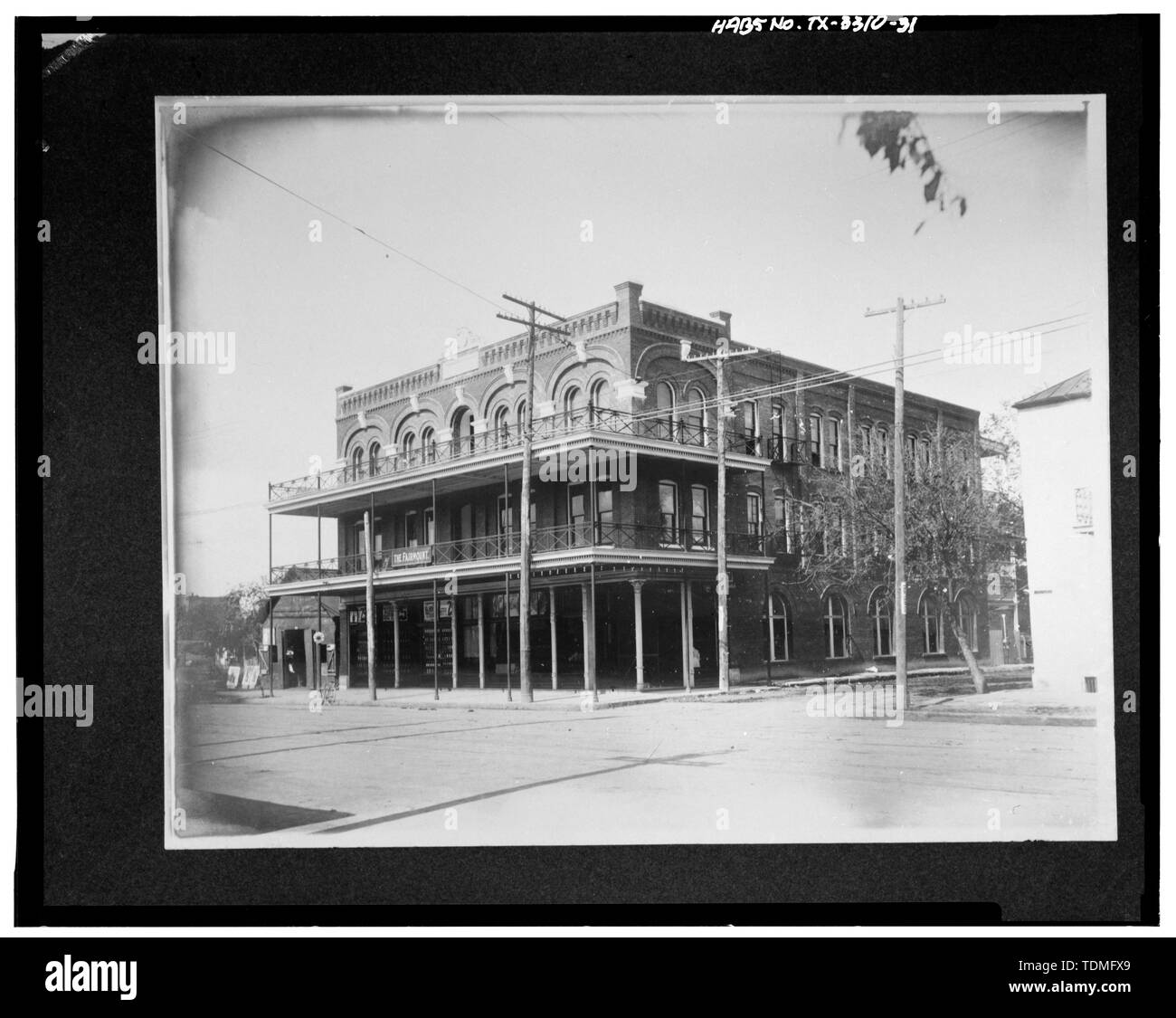 Fotocopia della fotografia storica (data sconosciuta) Stampa originale in possesso della Biblioteca delle Figlie della Repubblica del Texas al Alamo, San Antonio, Texas. - Fairmount Hotel, 857 East Commerce Street, San Antonio, Bexar County, TX Foto Stock