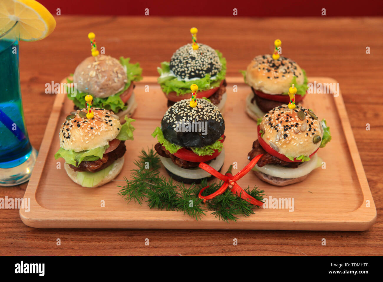 Gourmet cibo vegetale ingredienti alimentari pasta barbecue tradizionale dieta alimentare plateau ricetta piatti del menu pubblicità cibo cinese mongola mancesi alimentari specialty pasto completo di fiocco di Pecora arrosto di agnello kebab Foto Stock