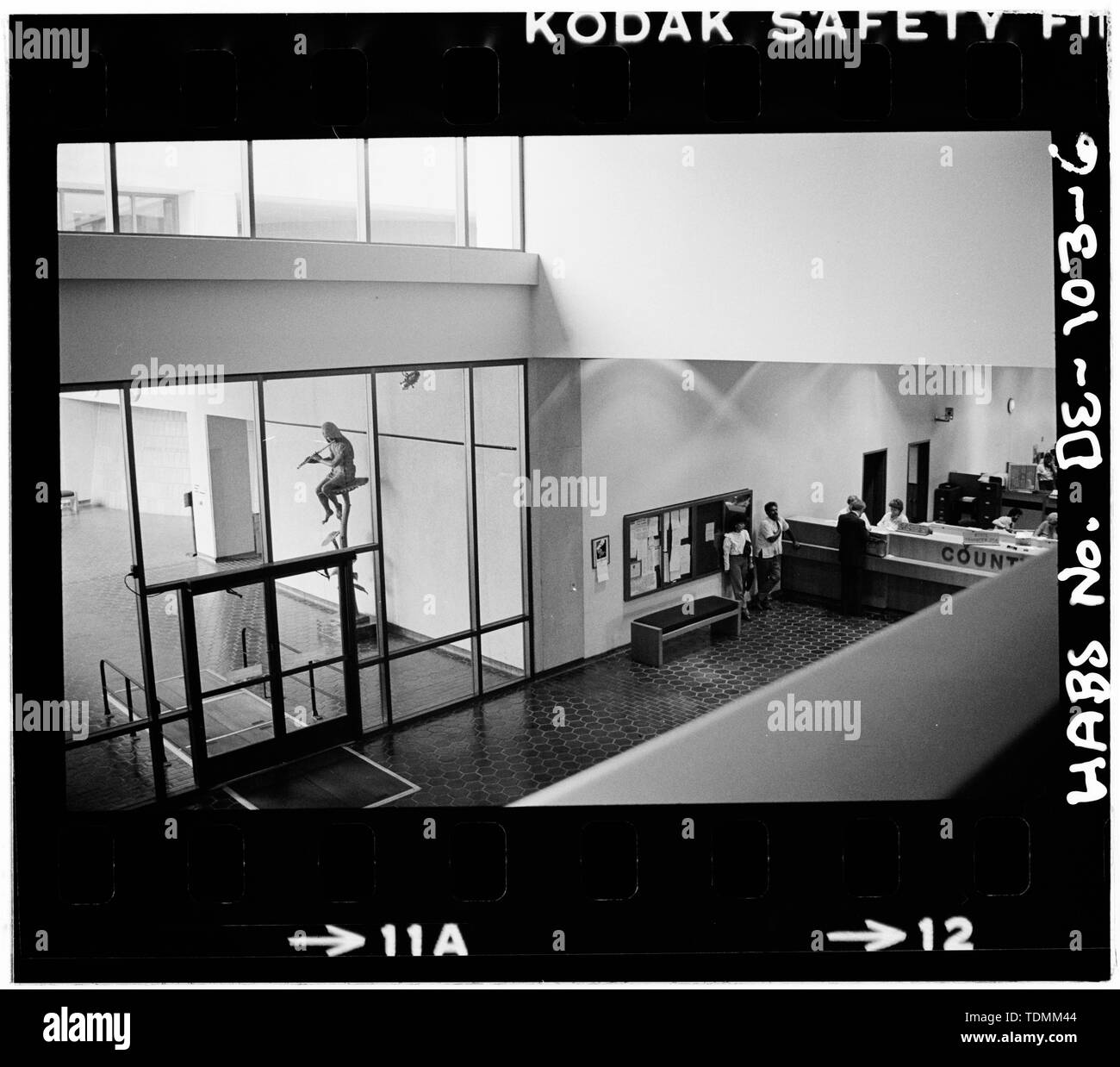 Patricia Maley, fotografo, 1982, vista nord lobby dal soppalco - Nuovo edificio City-County, 800 francese Street, Wilmington, New Castle County, DE Foto Stock