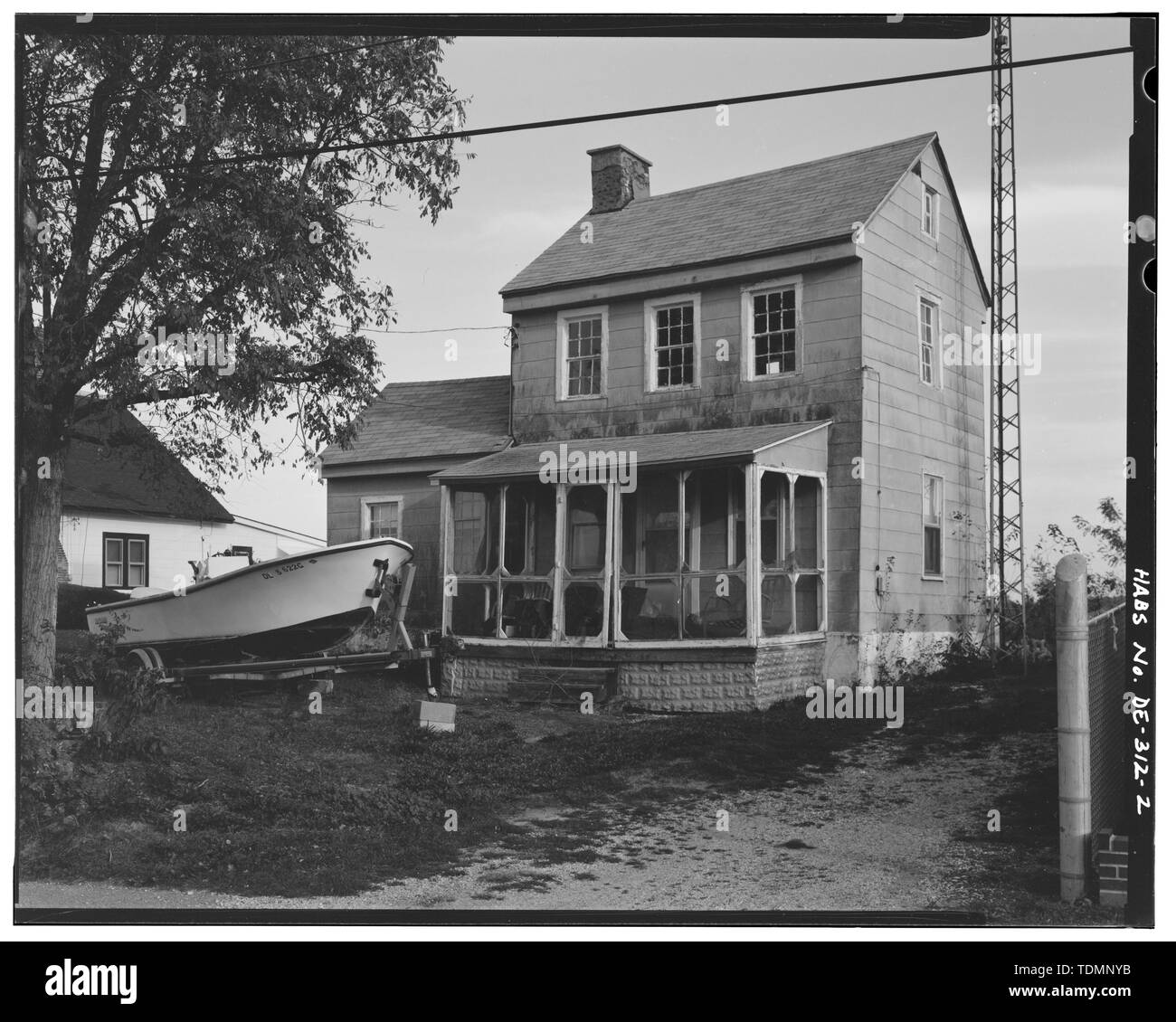Prospettiva del fronte del nord e ovest guardando verso sud sud-est - Capitano Kenny Wright-Mary S. Reed House, Little Creek centinaia, lato sud di east end di Lombard Street, Leipsic, Kent County, DE Foto Stock Prospettiva del fronte del nord e ovest guardando verso sud sud-est - Capitano Kenny Wright-Mary S. Reed House, Little Creek centinaia, lato sud di east end di Lombard Street, Leipsic, Kent County, DE Foto Stock