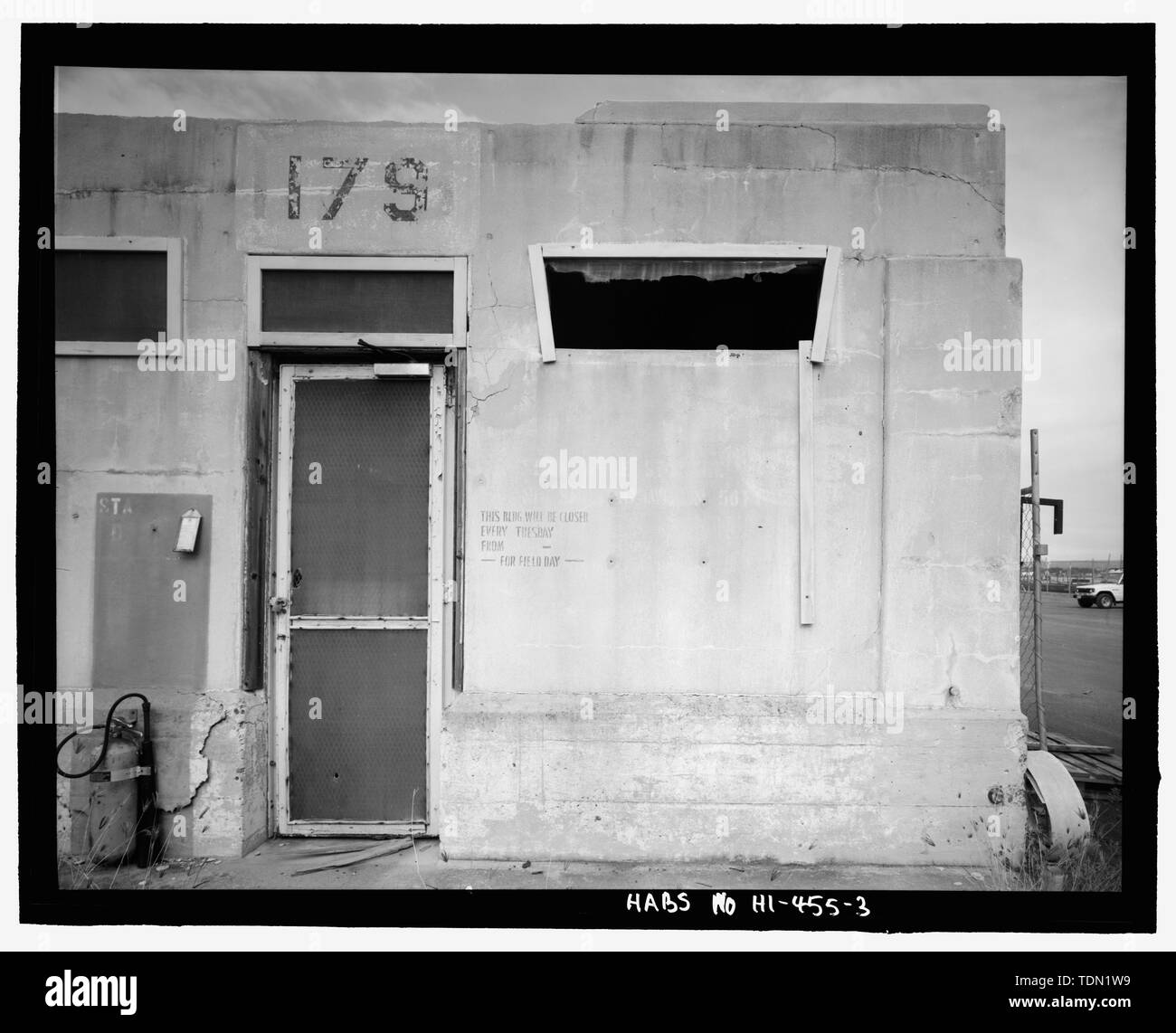 Vista parziale del lato est, vista rivolta verso ovest-nord-ovest - STATI UNITI Base Navale, Pearl Harbor, latrina, fine di Avenue A, tra impianto n. 68 e riparare Wharf B22, perla città e contea di Honolulu, HI Foto Stock