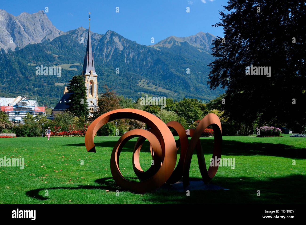 Bad Ragaz, Evangelische Kirche di Pieter Obels, Anscheinende Entfernung 2017, Skulpturenausstellung Bad RagARTz 2018, Kanton San Gallo, Schweiz Foto Stock