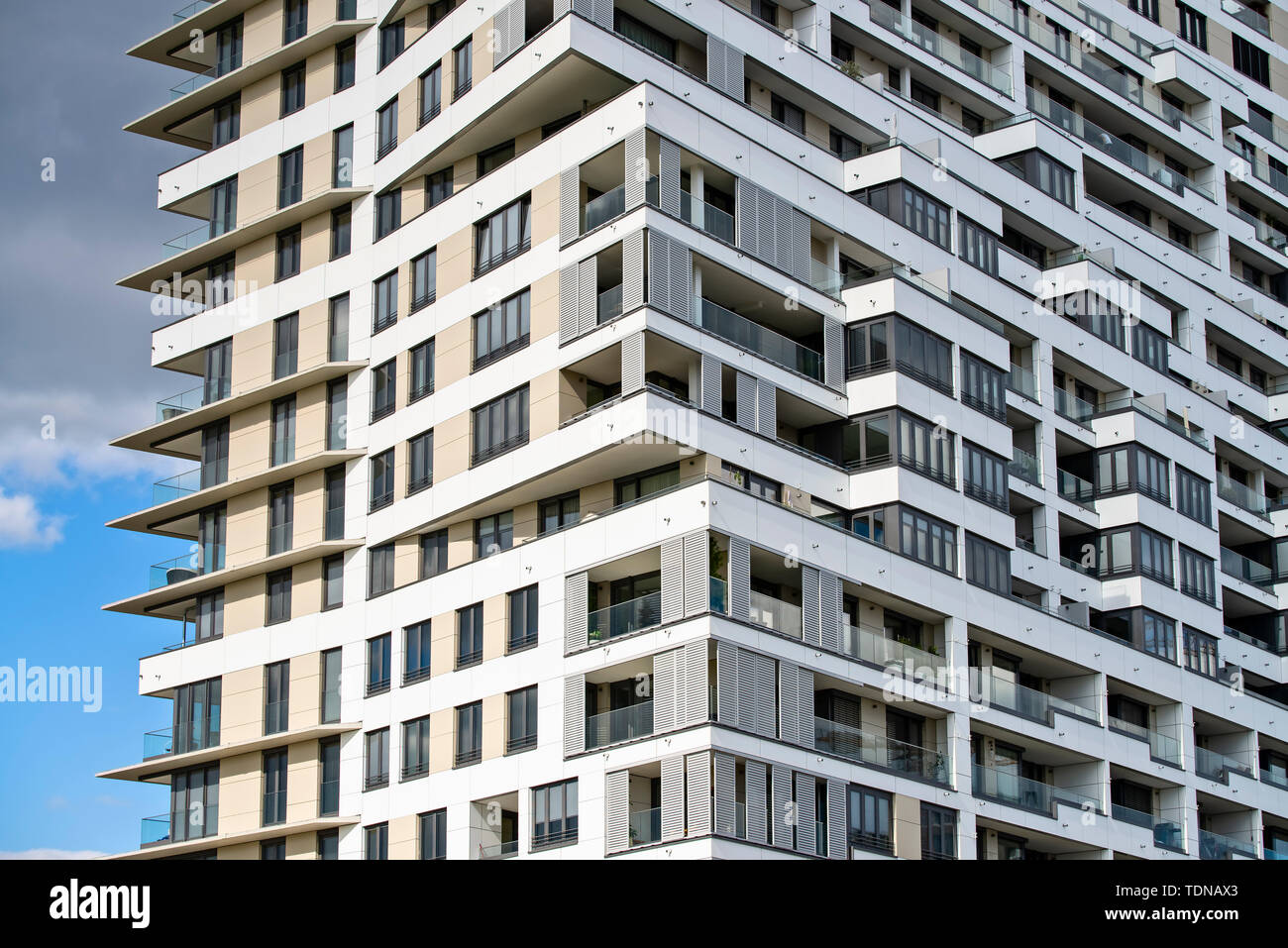 Dettaglio di un grattacielo in Europaviertel di Frankfurt am Main Foto Stock