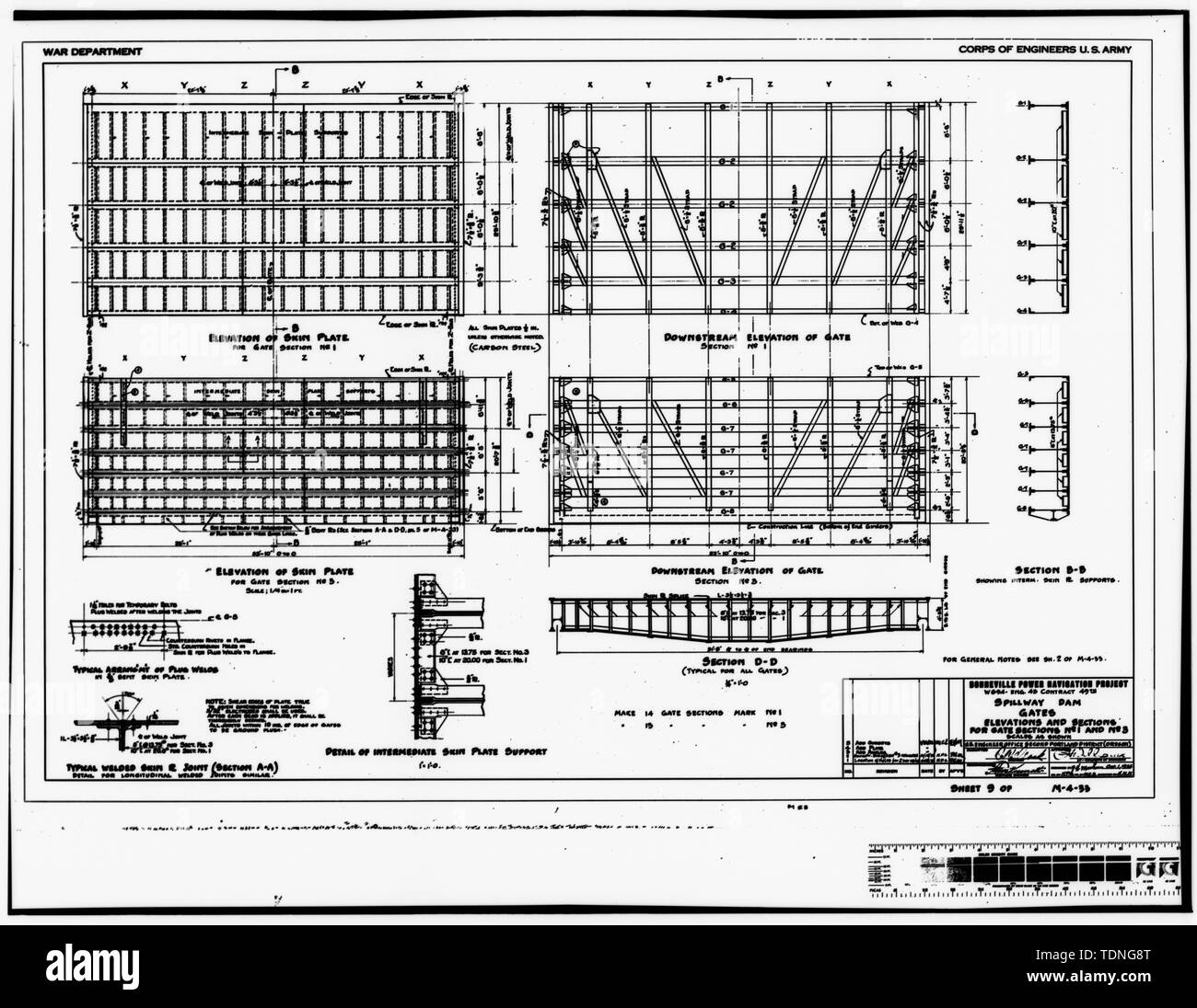 Fotocopia della costruzione originale disegno, 1 ottobre 1936. (Stampa originale in possesso degli Stati Uniti Esercito di ingegneri, Distretto di Portland, Portland, O.) (M-4-33, Foglio n. 9) sfioratore della diga elevazioni cancelli e sezioni per sezioni di gate n. 1 e n. 3. - Progetto Bonneville, Bonneville Dam, Columbia River, Bonneville, Multnomah County, o Foto Stock