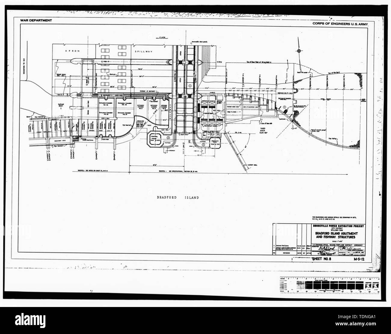 Fotocopia della costruzione originale disegno, 29 ottobre 1935. (Stampa originale in possesso degli Stati Uniti Esercito di ingegneri, Distretto di Portland, Portland, O.) (M-5-12, Foglio n. 8) Isola di Bradford e battuta FISHWAY STRUTTURE. - Progetto Bonneville, Bonneville Dam, Columbia River, Bonneville, Multnomah County, o Foto Stock