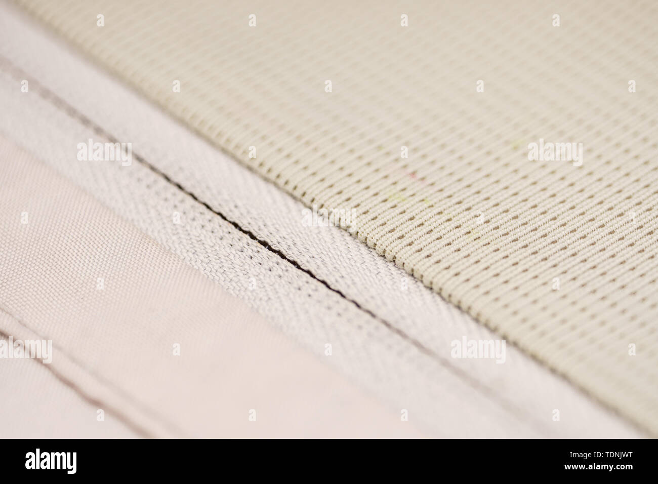 Cerniera lampo in bianco zaino sportivo. Sacca sportiva sfondo accessori Foto Stock