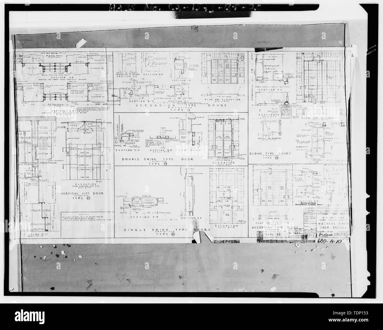 Fotocopia del disegno si trova presso archivi nazionali, San Bruno, California (Marina - 680-A-10). Negozio di macchina porta come costruito, dettagli; 1938. - Mare isola Cantiere Navale, Machine Shop, California Avenue, angolo sud-ovest della California Avenue e la Tredicesima Street, Vallejo, Solano County, CA Foto Stock