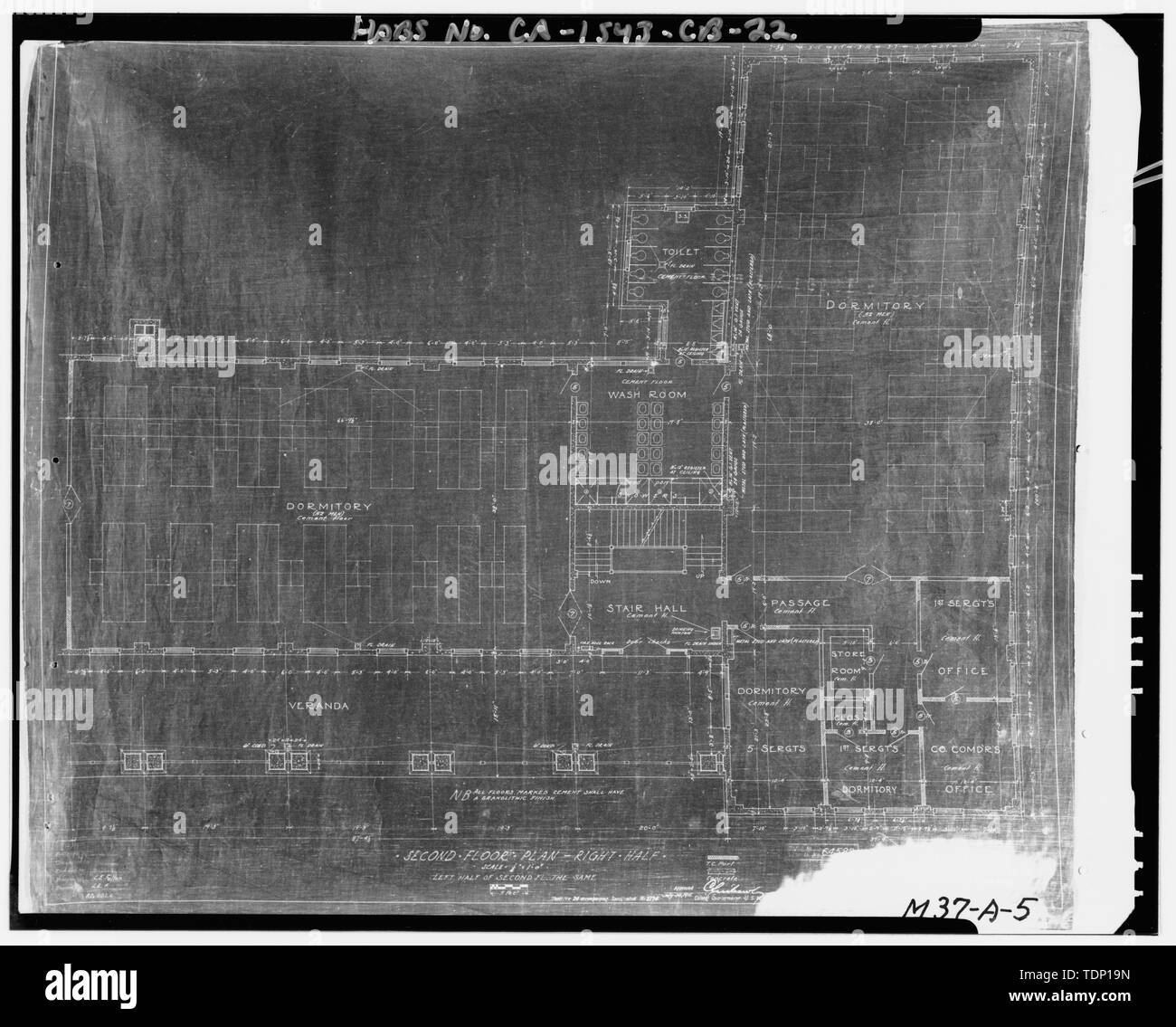 Fotocopia del disegno si trova presso archivi nazionali, San Bruno, California (Marina - M37-A-5). Caserma marini, US Navy Yard Mare isola, Cal secondo piano metà destra; Luglio 30, 1915. - Mare isola Cantiere Navale, Marine caserma, Cedar Avenue, lato ovest tra il dodicesimo e il quattordicesimo strade, Vallejo, Solano County, CA Foto Stock