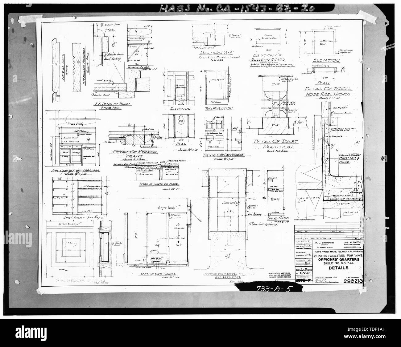 Fotocopia del disegno si trova presso archivi nazionali, San Bruno, California (Marina -733-A-5). Dettagli; ottobre, 1943 - Mare isola Cantiere Navale, onde ufficiali Quarti, Cedar Avenue, lato ovest tra Tisdale Avenue e ottava strada, Vallejo, Solano County, CA Foto Stock