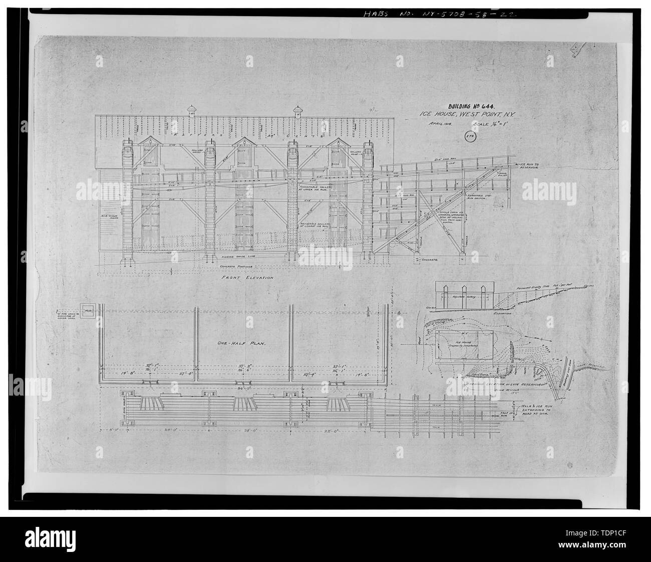 Fotocopia del disegno, aprile 1916 (originale in file dell'Accademia Militare degli Stati Uniti Archivio architettonica, West Point, New York), in alzato frontale e una metà PIANTA, PIANTA DEL SITO - STATI UNITI Accademia militare, ghiacciaia, Mills Road a Howze posto, West Point, Orange County, NY Foto Stock