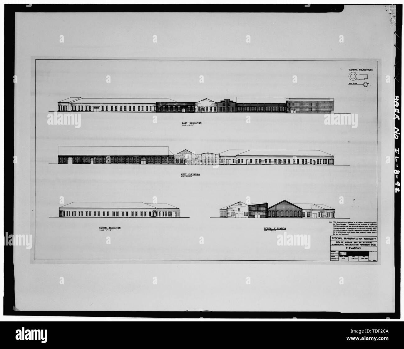 Fotocopia di longitudinale e sezioni trasversali e piano del tetto del C.B. e Q. R.R. roundhouse locomotiva e negozi. Giugno 1980. - Chicago, Burlington e Quincy Railroad, Roundhouse e negozi, Broadway e Spring strade, Aurora, Kane County, IL Foto Stock