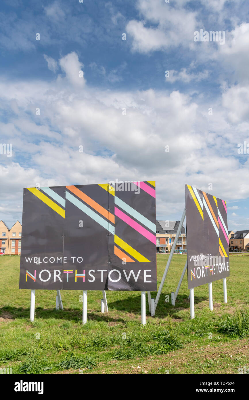 Il segno per Northstowe una nuova città essendo costruito in South Cambridgeshire Regno Unito - un alloggiamento nuovo sviluppo nel Regno Unito Foto Stock