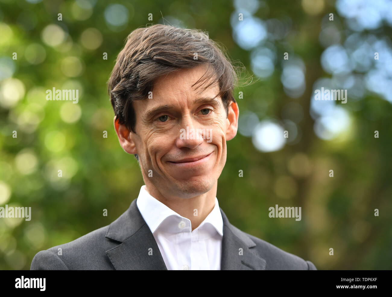 Direzione del partito conservatore contender Rory Stewart parlando a un voto al rally Underbelly Festival giardino sulla sponda sud di Londra. Foto Stock
