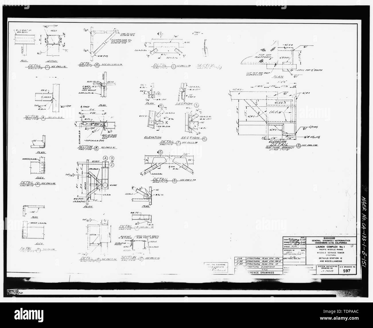 Fotocopia del disegno (1963 disegno strutturale da Ralph M. Parsons Company) Dettagli e varie, MST stazione 12, il foglio S97 - Base aerea di Vandenberg, Space Launch Complex 3, Launch Pad Est 3, Napa e Alden strade, Lompoc, Santa Barbara County, CA Foto Stock