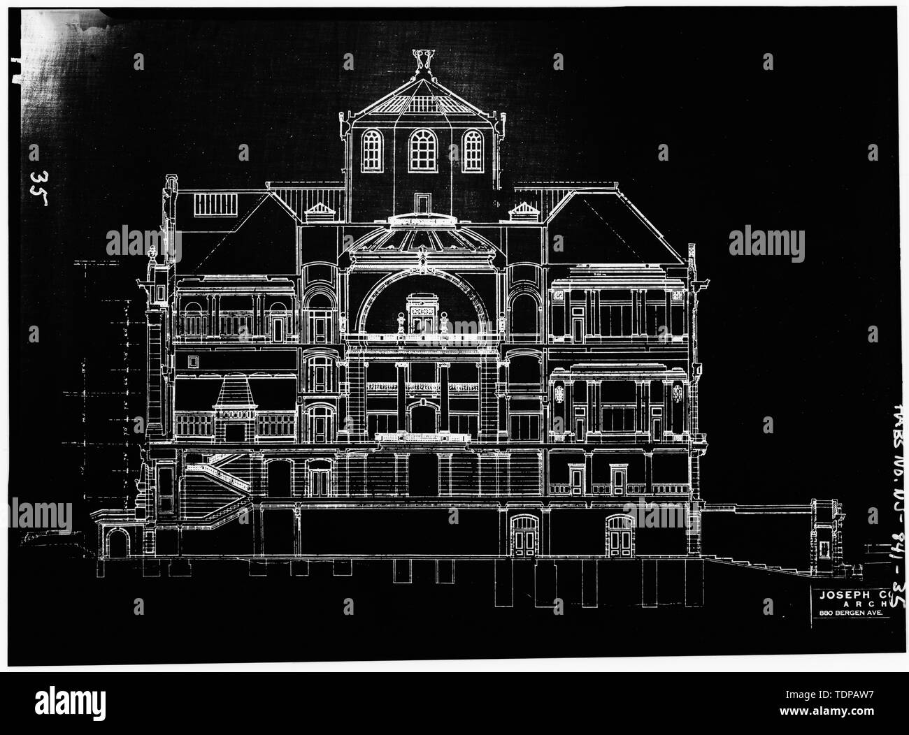 Fotocopia del disegno (posizione di originale sconosciuto) Joseph Comparetto, Delineatore, data sconosciuta esterno, ELEVAZIONE DEL NORD, sezione - Hudson County Courthouse, 583 Newark Avenue, Città di Jersey, Hudson County, NJ Foto Stock