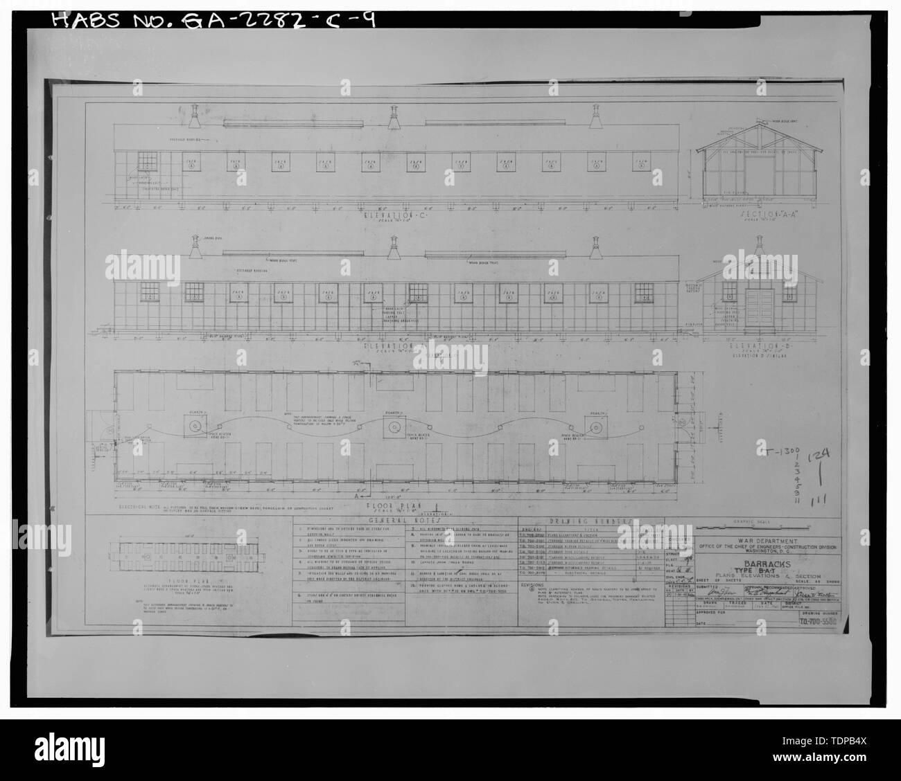Fotocopia del disegno. (Questo disegno è un 8' x 10' allargamento da un 4' x 5' negativo; 1942 disegno intitolato "Caserma; Tipo B-A-T; piani, elevazioni, Sezione," impianti T.O. 700-5500, situato presso la direzione di ingegneria e alloggiamento, Fort McPherson.) - Fort McPherson, guerra mondiale II stazione Hospital, G. U. unità di trattamento caserma, Nininger modo, Atlanta, Fulton County, GA Foto Stock