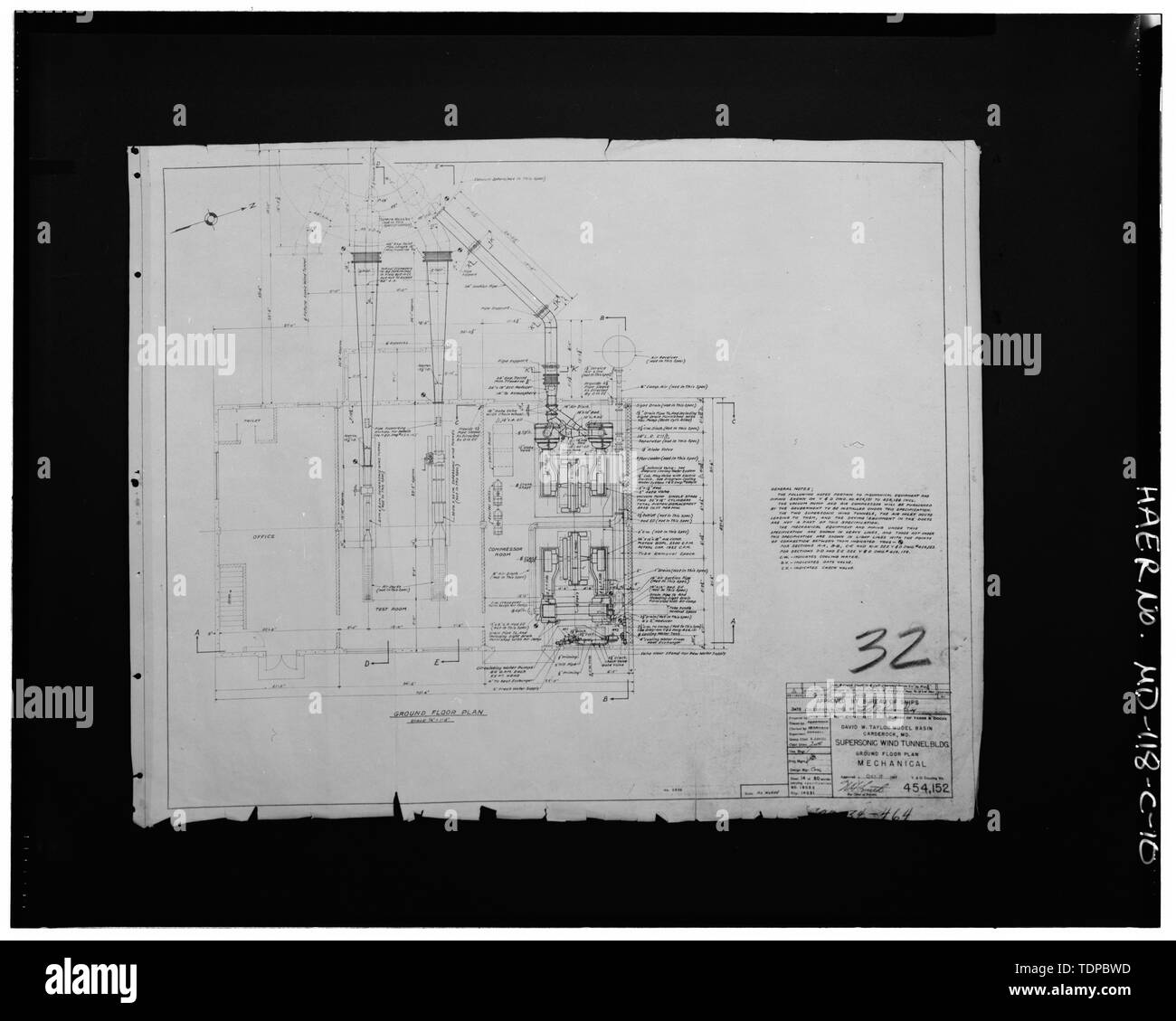 Fotocopia del disegno (originale in possesso della superficie navale Warfare Center Carderock Division, Bethesda, MD) supersonico GALLERIA DEL VENTO EDIFICIO, Pianta piano terra, 1947 - Superficie navale Warfare Center, Supersonic Wind Tunnel edificio, delimitata da Clara Barton Parkway e McArthur Boulevard, Silver Spring, Montgomery County, MD; U.S. Dipartimento della Marina Militare; R. Christopher Goodwin e Associates, Incorporated, contraente; Melhuish, Geoffrey Eden Project manager; saggi di Harriet, fotografo Foto Stock