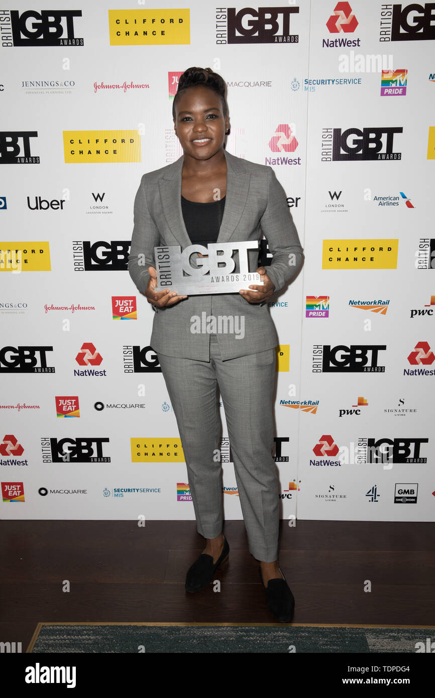 Tappeto rosso arrivi per il British LGBT Awards tenutosi presso il London Marriott Hotel Grosvenor Square offre: Nicola Adams, personalità dello sport Award dove: Londra, Regno Unito quando: 17 maggio 2019 Credit: Phil Lewis/WENN.com Foto Stock