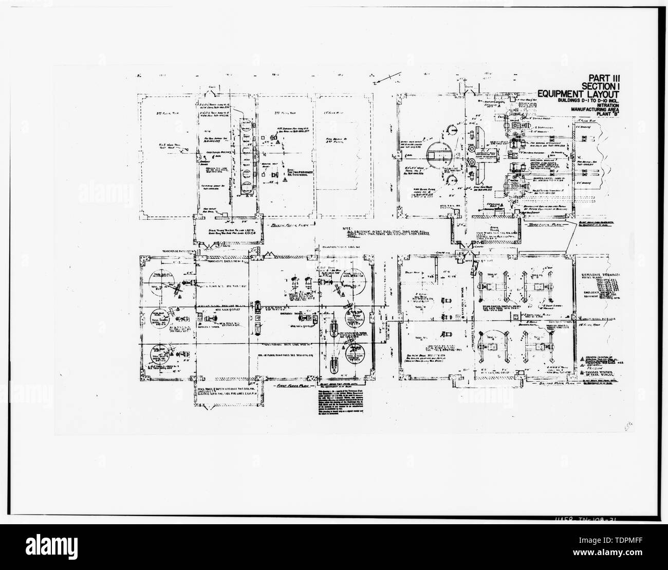 Fotografia di un disegno. '(LAYOUT IN PIANTA DI) PARTE III, sezione 1, allestimento, edifici D-1 DI U-10 INCL., la nitrazione, AREA DI PRODUZIONE, impianti 'B'.' dalla U.S. Esercito di ingegneri. Impianti industriali di inventario, Holston Ordnance Opere, Kingsport, Tennessee. Impianto B, le parti II, III. (Nashville, TN- ufficio del distretto ingegnere, 1944). - Esercito Holston Impianto di munizioni, RDX-e-COMPOSIZIONE-B Linea di produzione 9, Kingsport, Sullivan County, TN; Bachmann , Werner E; Tennessee Eastman Corporation; U.S. Dipartimento dell'esercito; la difesa nazionale Ricerca Co Foto Stock