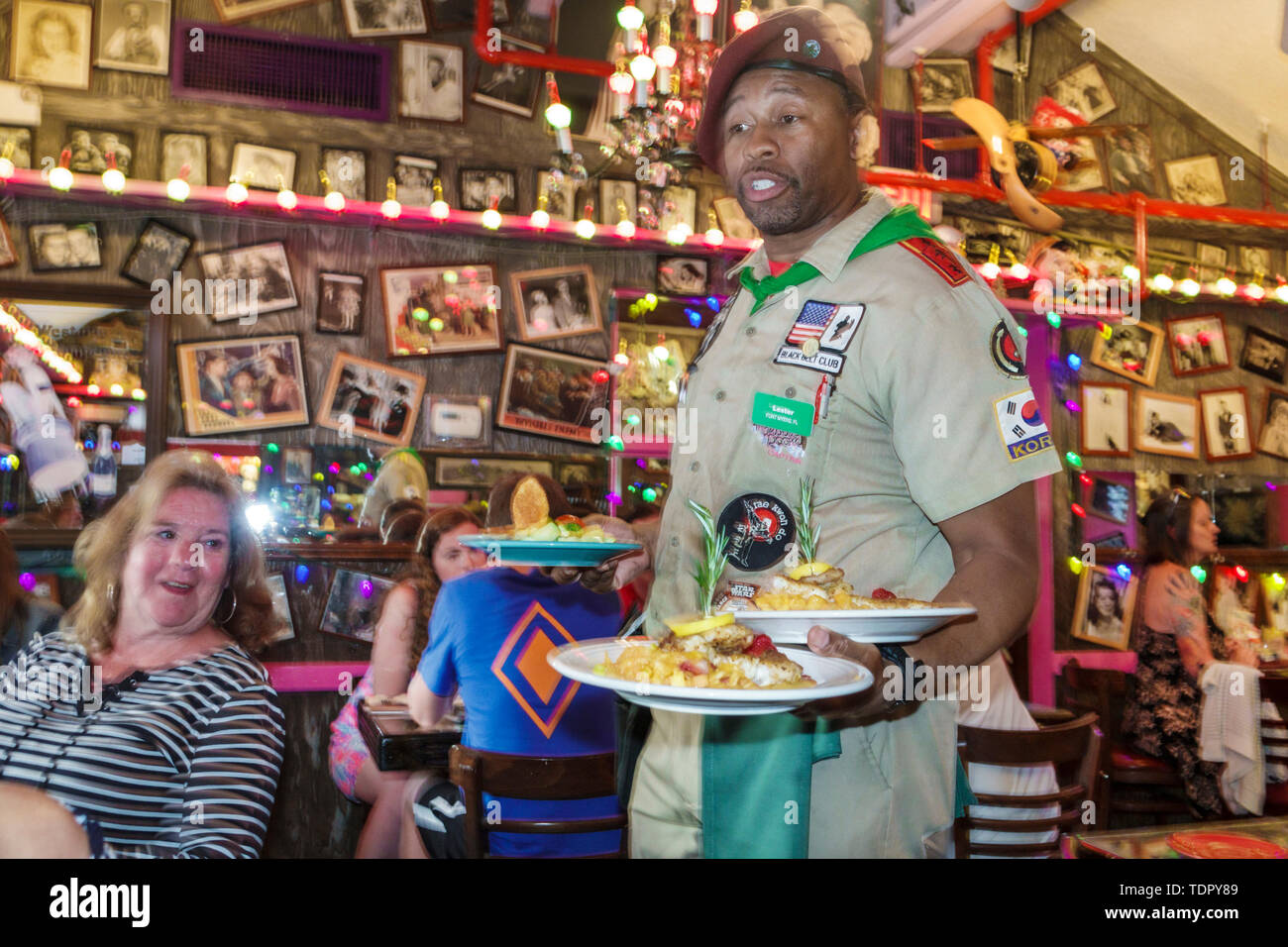 Captiva Island Florida, Bubble Room, multi-tema, ristorante ristoranti cibo mangiare fuori cafe cafe bistrot, interno, bizzarro kitschy deco Foto Stock