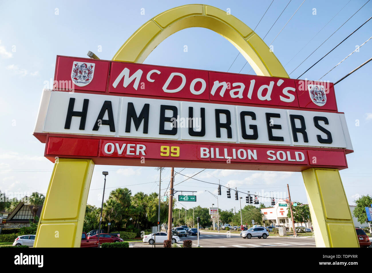 Winter Haven Florida, McDonald's Hamburgers stemma, famiglia cresta ristorante archi d'oro arco storico segno d'annata, Foto Stock