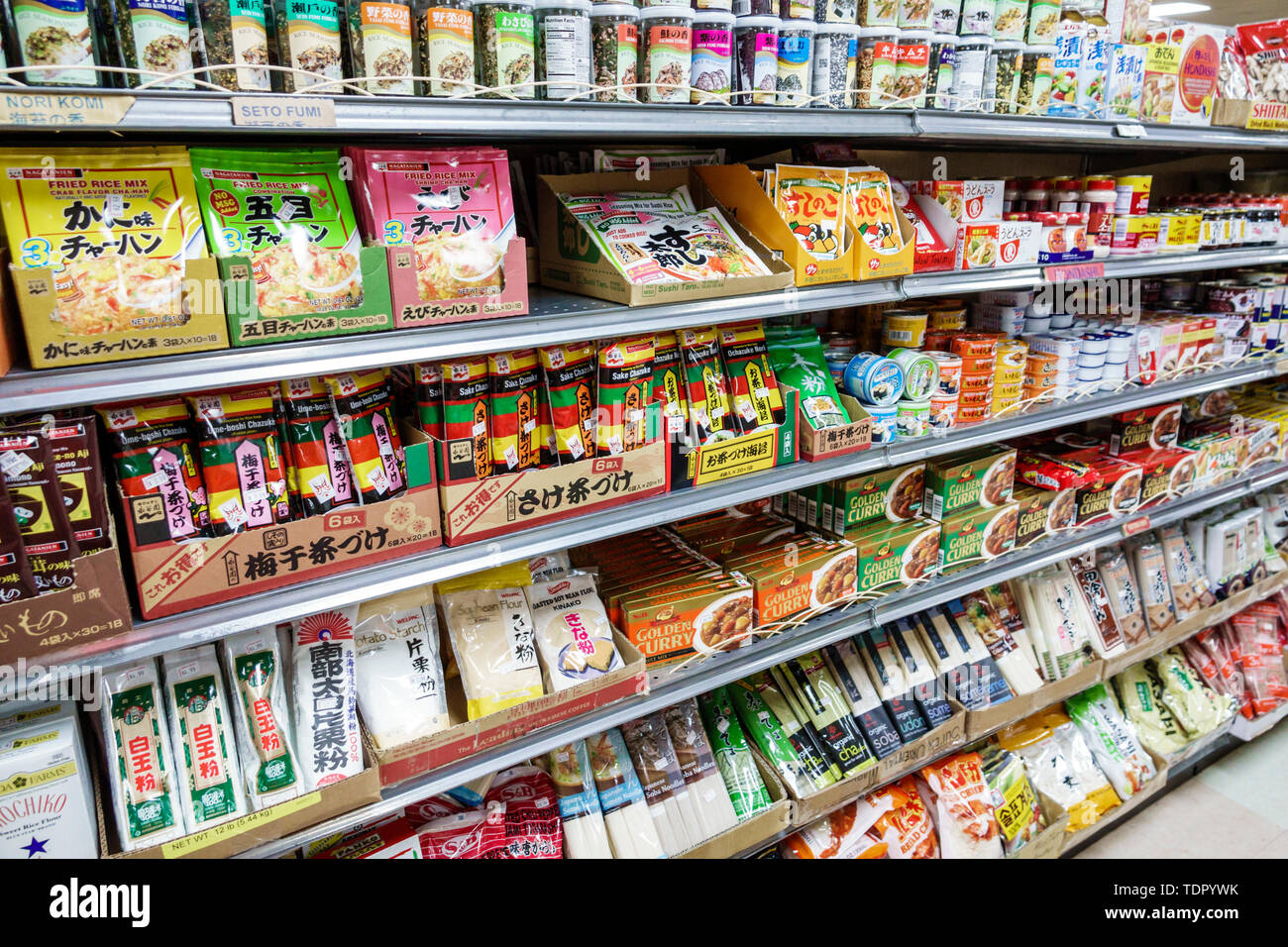 Orlando Florida,Little Saigon,Phuoc-Loc-Tho,mercato orientale,Asiatico,supermercato generico negozio di alimentari,scaffali,importazioni,tagliatelle,miscele di riso,mare Foto Stock