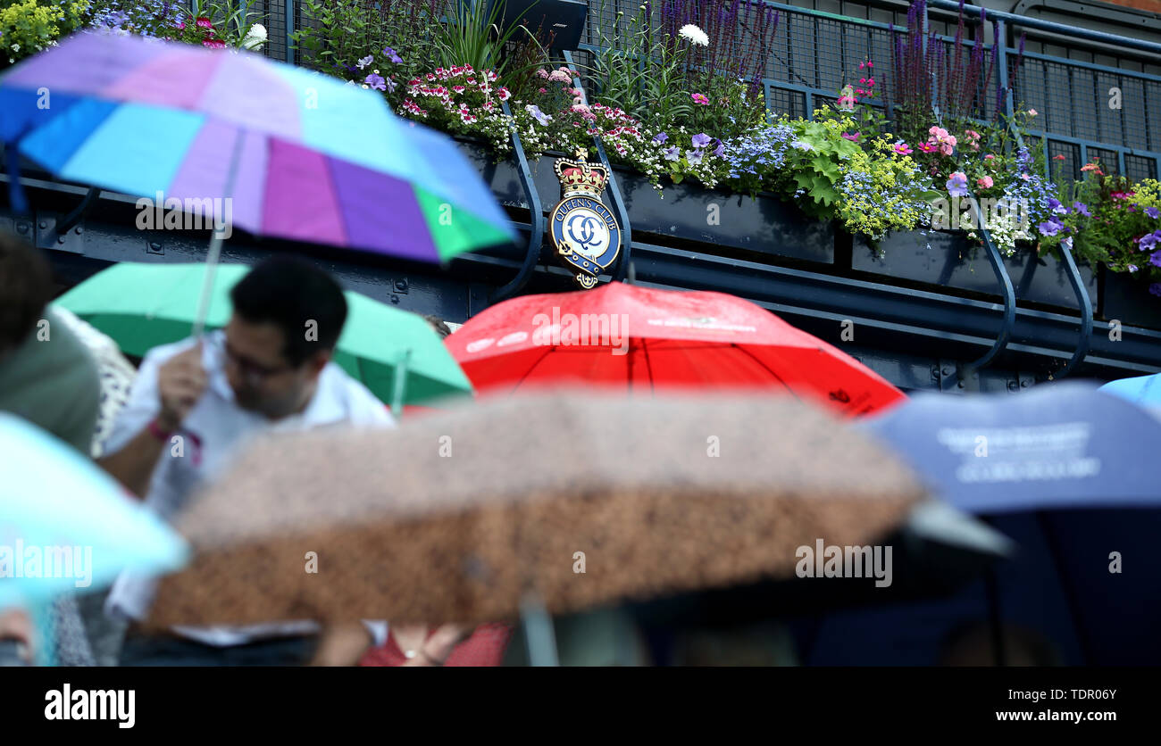 Durante la seconda giornata di campionato Fever-Tree presso la Queen's Club di Londra. Foto Stock