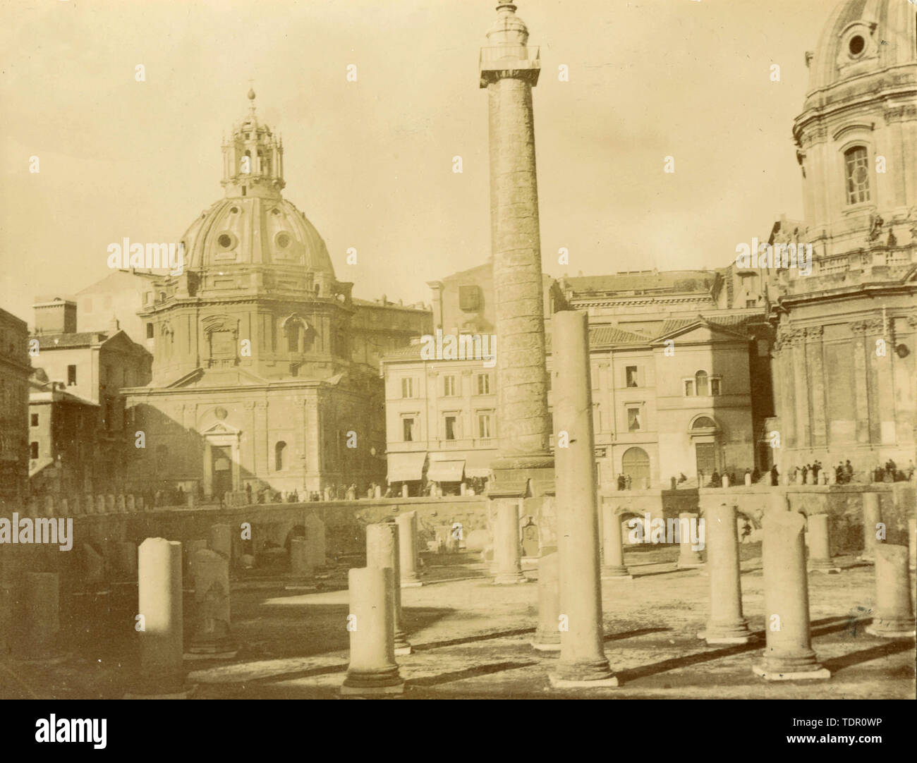 Antiche colonne romane a Foro Traiano, Roma, Italia 1890 Foto Stock
