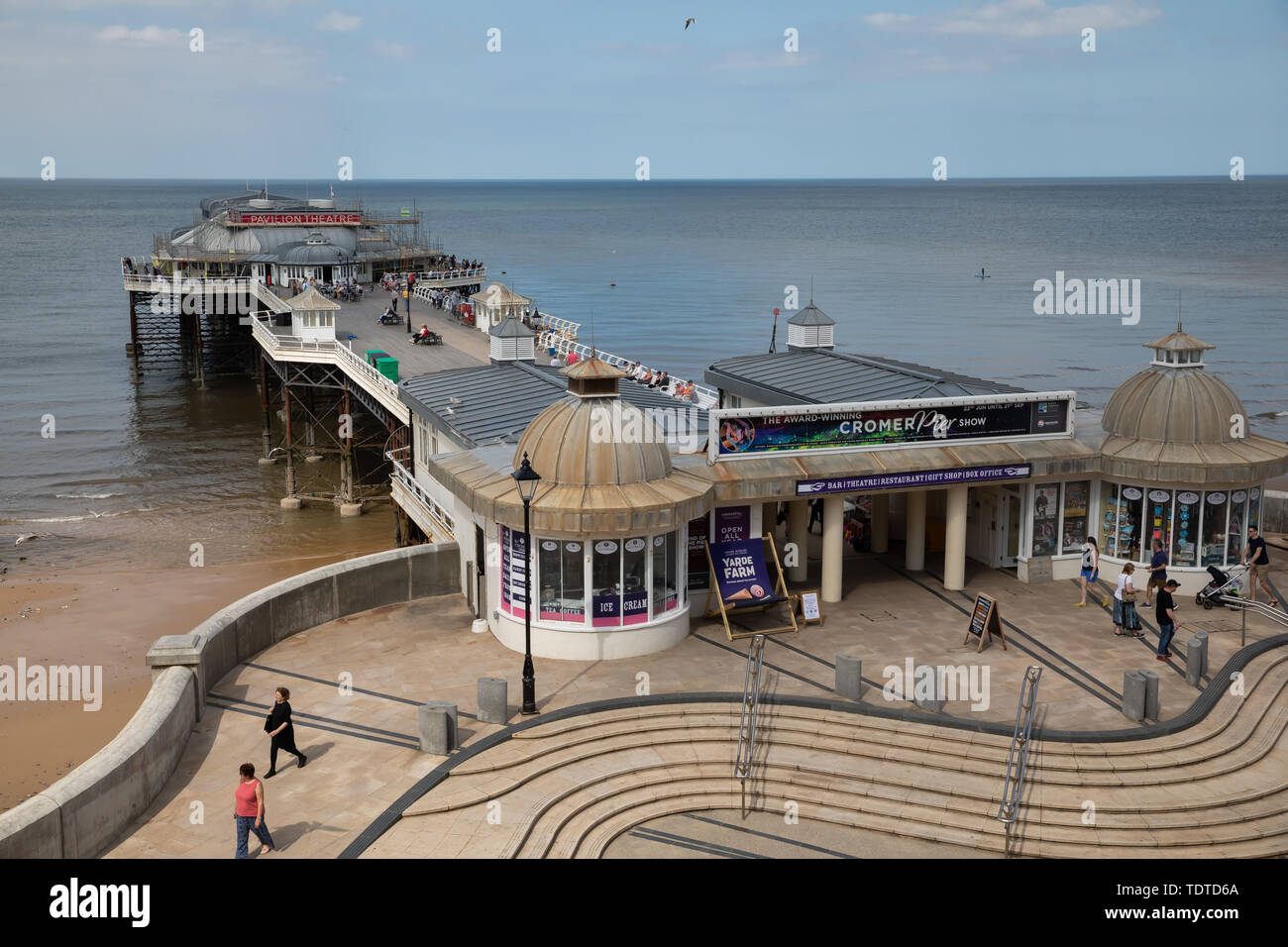 Giornata di sole a Cromer, Norfolk in giugno Foto Stock