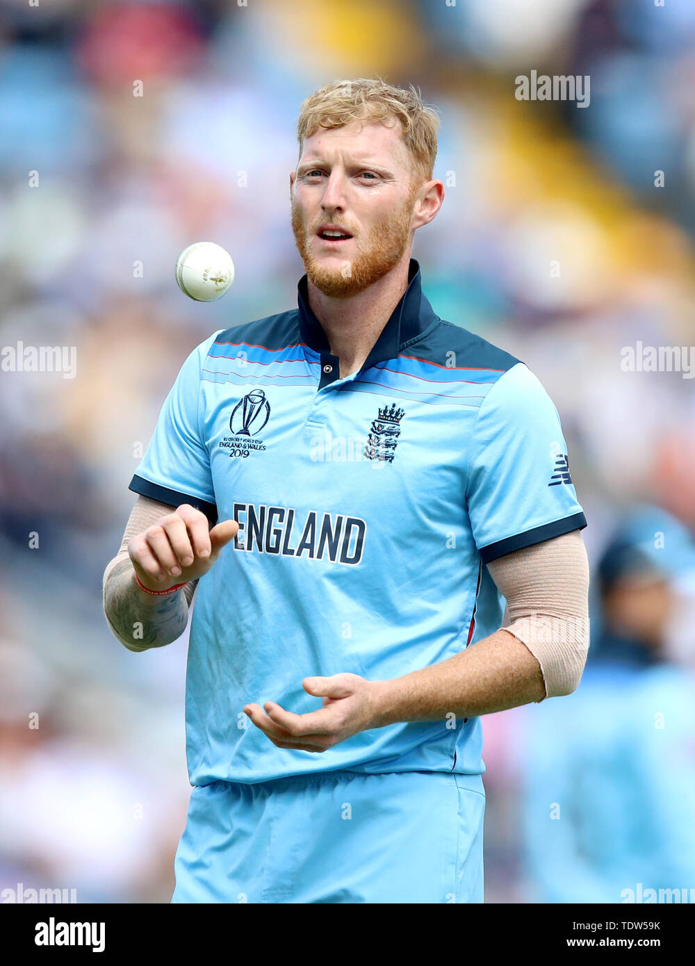 L'Inghilterra del Ben Stokes in azione durante la ICC Cricket World Cup group stage corrispondono a Headingley, Leeds. Foto Stock