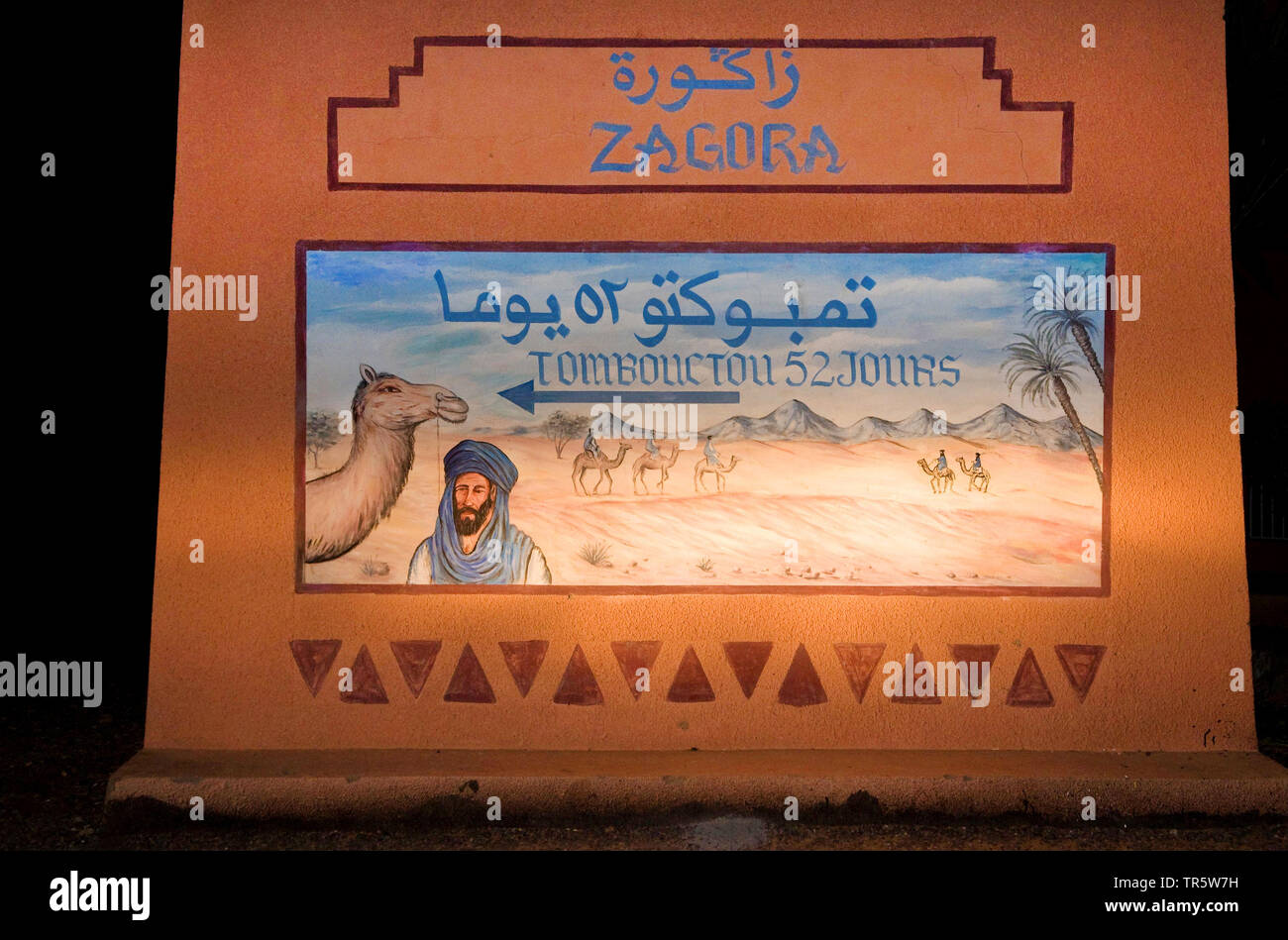 Direzione segno per la carovana a Timbuktu, Marocco Foto Stock