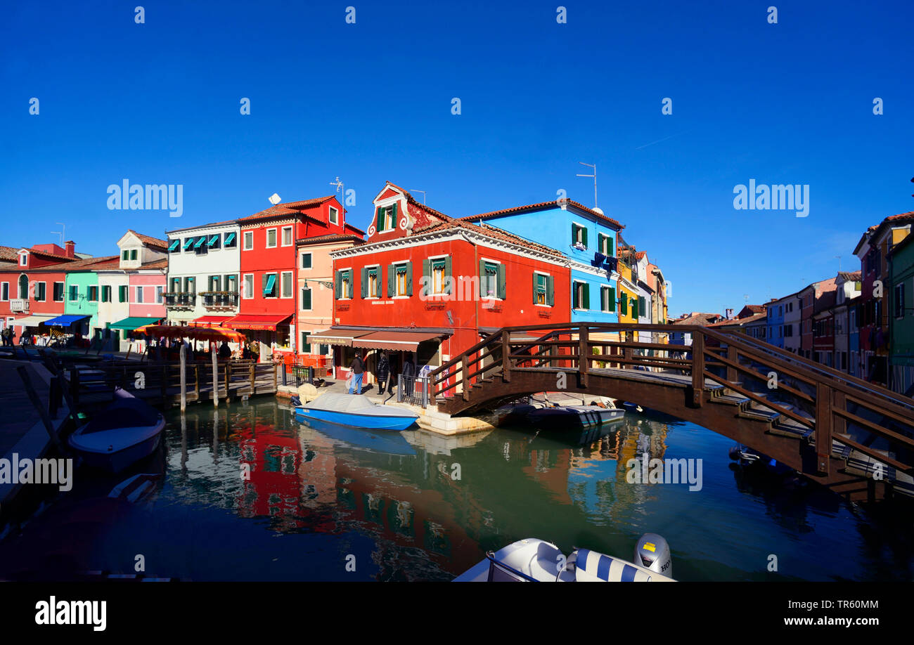 Case colorate nell'isola di Burano, Italia, Venezia Foto Stock