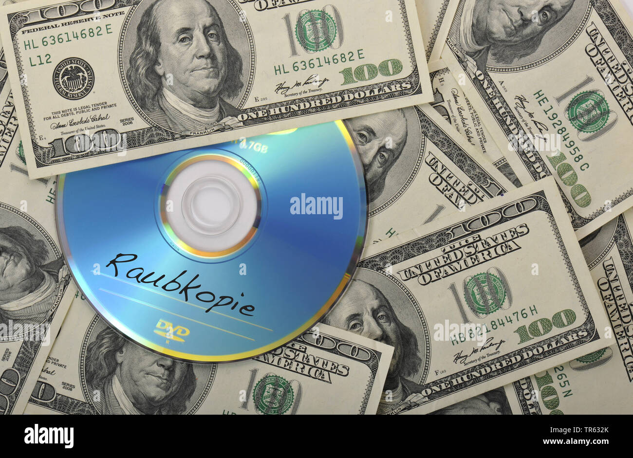 Evasione fiscale, CD con etichetta di furti di dati, le fatture del dollaro Foto Stock