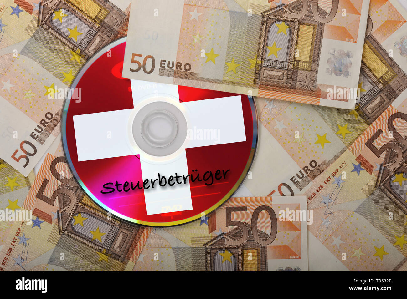 CD con Suisse croce, etichetta, Steuersuender evader fiscale e le fatture in euro, Suisse conto bancario, Svizzera Foto Stock