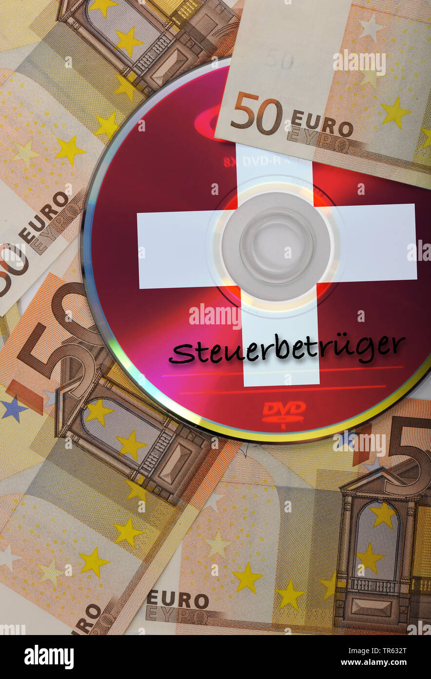 CD con Suisse croce, etichetta, Steuersuender evader fiscale e le fatture in euro, Suisse conto bancario, Svizzera Foto Stock