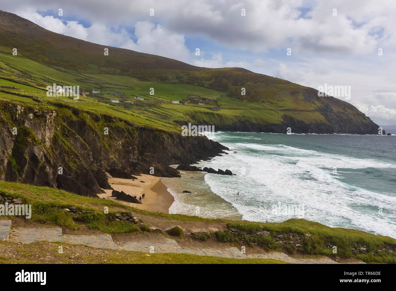 Costa rocciosa e le spiagge di sabbia della penisola di Dingle, Ring of Kerry, Irlanda, nella contea di Kerry, la penisola di Dingle, Dingle Foto Stock