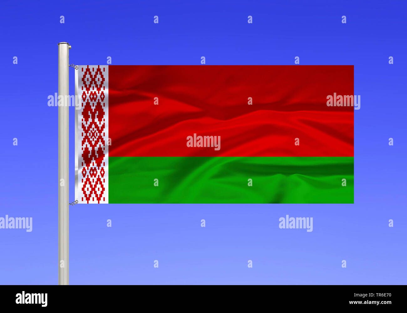 Bandiera della Bielorussia contro il cielo blu, Weissrussland Foto Stock