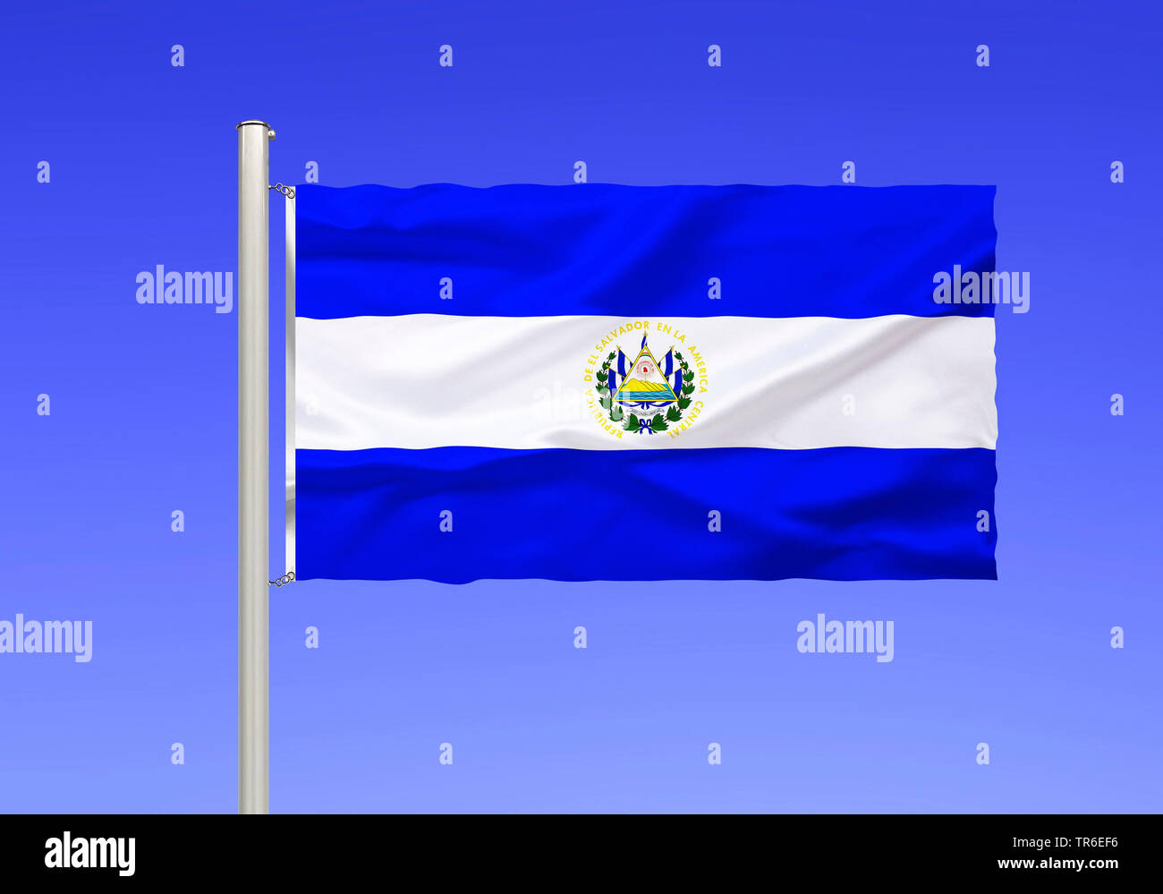 Bandiera di El Salvador contro il cielo blu, El Salvador Foto Stock