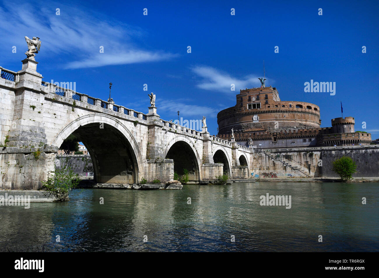 Ponte Sant'Angelo e Mausoleo di Adriano, Castel Sant'Angelo, Italia, Roma Foto Stock