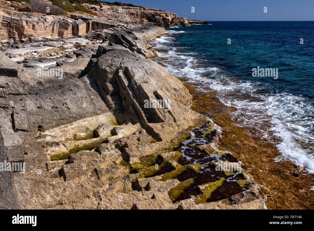 Costa di roccia a est di Maiorca, isole Baleari Spagna, Maiorca Foto Stock