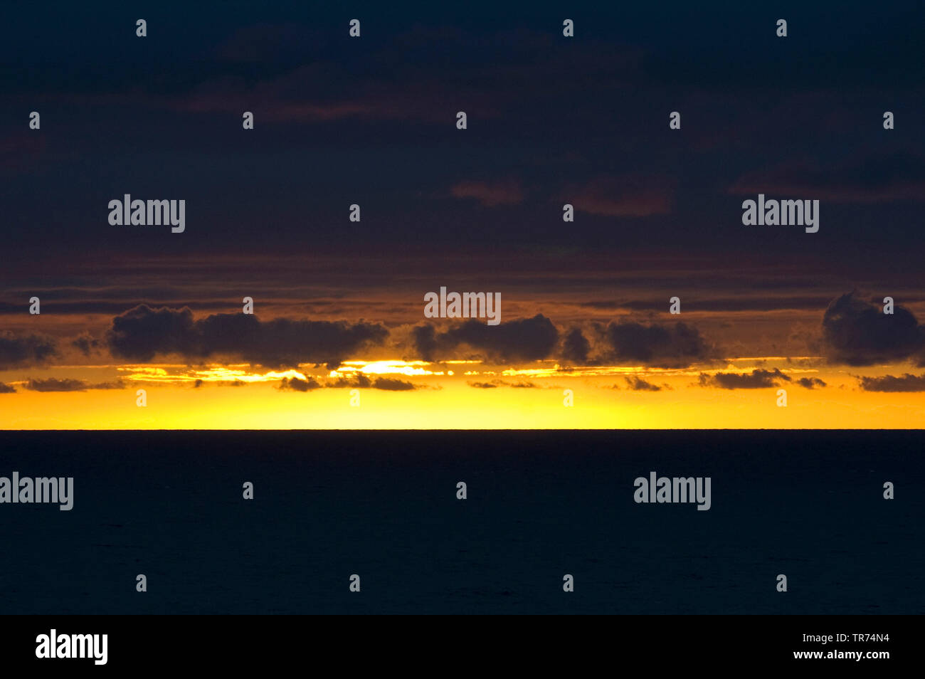 Tramonto, nel golfo di Biscaglia, Spagna Foto Stock