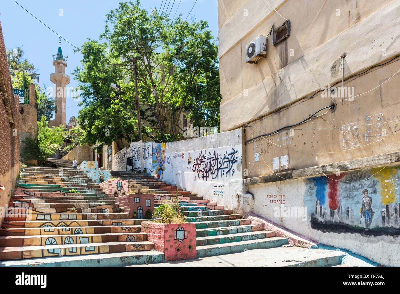 Colorata arte di strada nel raccontare al quartiere di Tripoli, Libano Foto Stock
