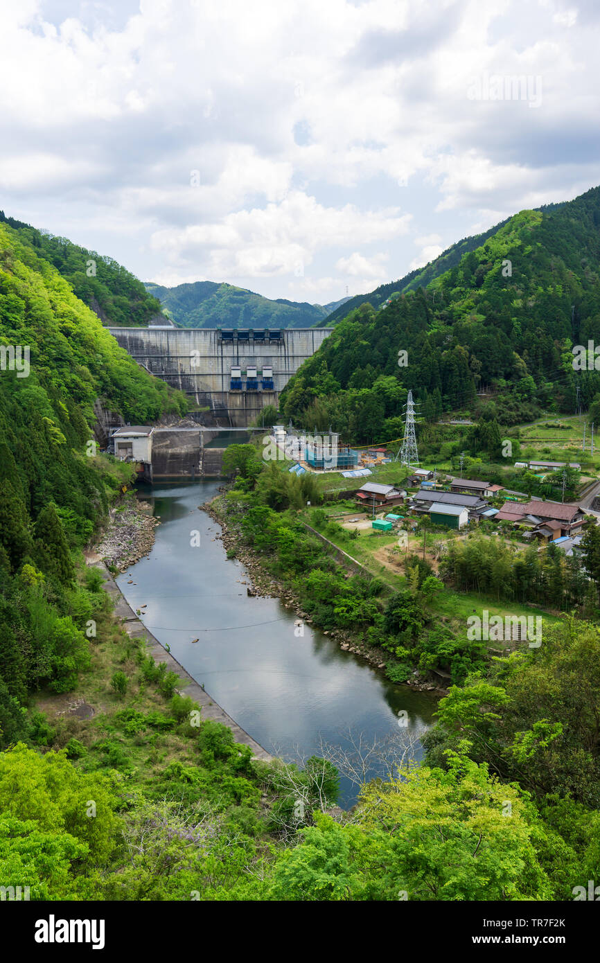 Paesaggio della diga Yahagi di Aichi in Giappone. Foto Stock