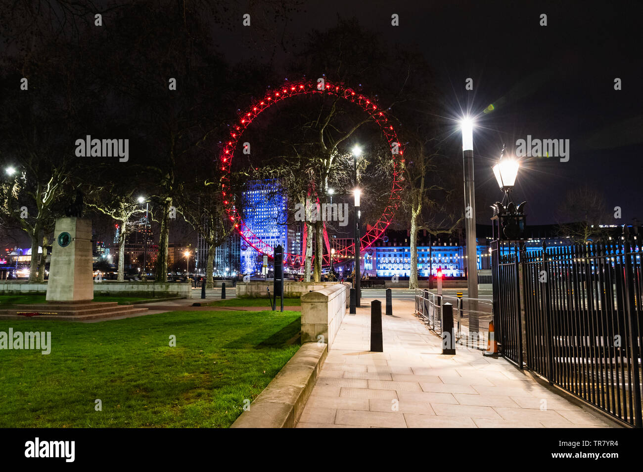 Londra, panoramica del Tamigi di notte Foto Stock