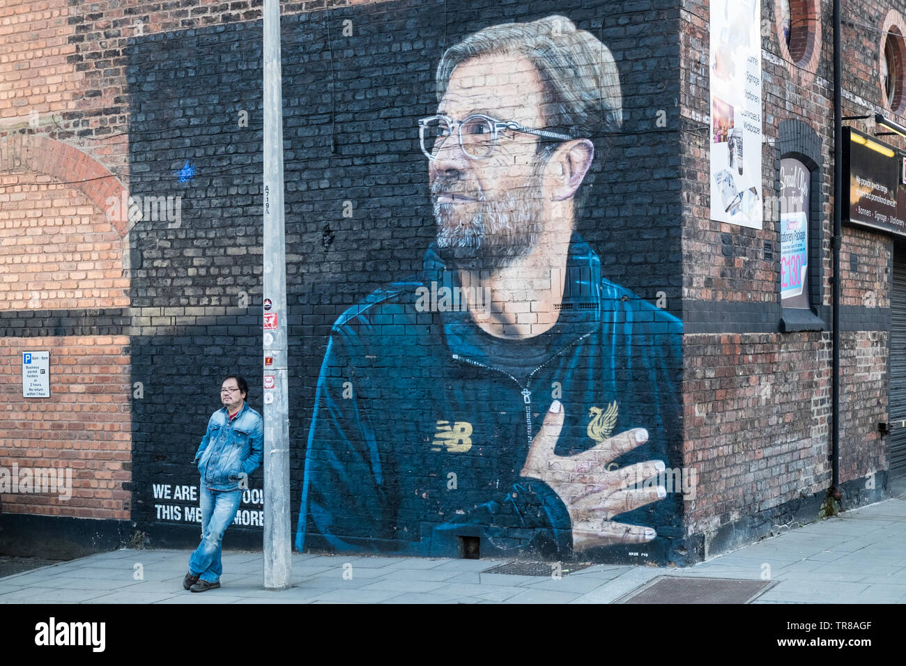 Grande, enorme,murale,street,l'arte,d,Liverpool,football,LFC,manager,Tedesco,Jurgen Klopp,a,wall,a,lato,d,Jamaica Street,Baltic Triangle,Liverpool,Inghilterra Foto Stock