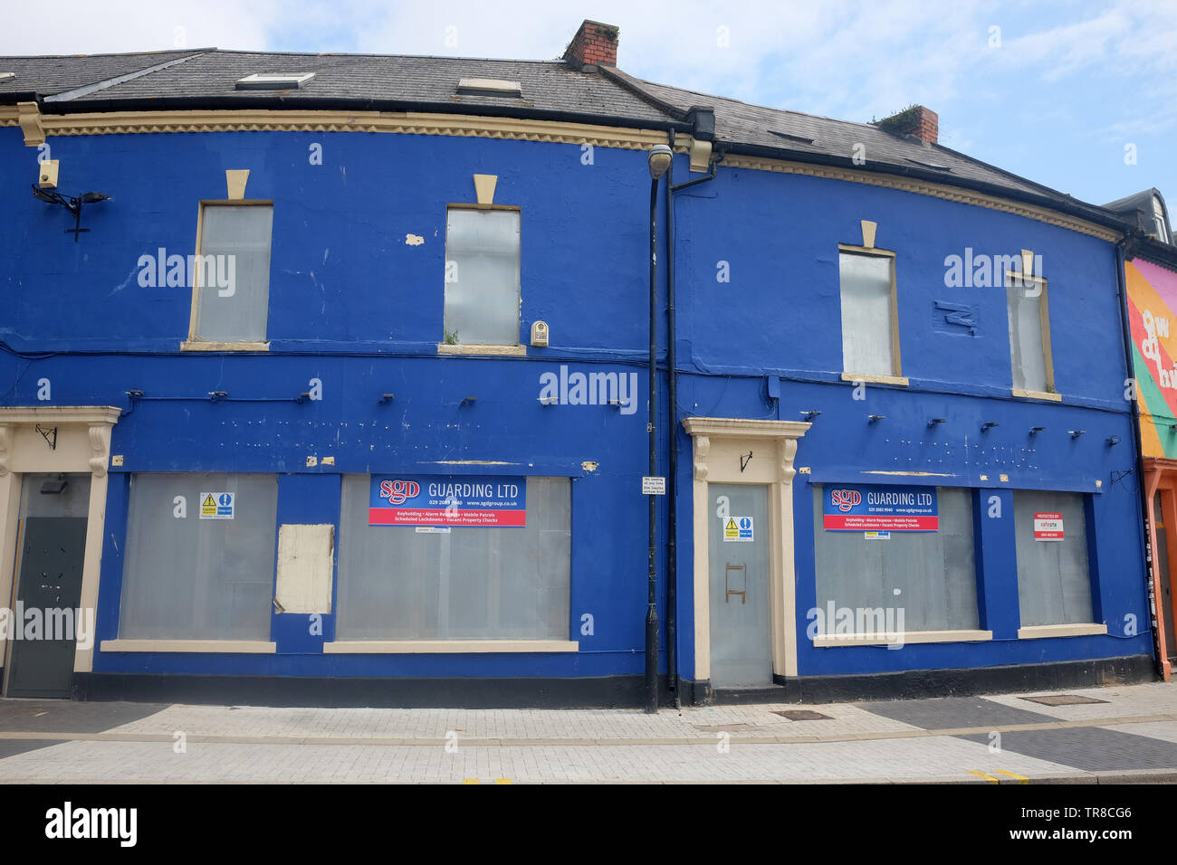 Maggio 2019 - Guildford Mezzaluna in Cardiff, una storica rimanente parte della città ora dovuta alla riconversione. Foto Stock