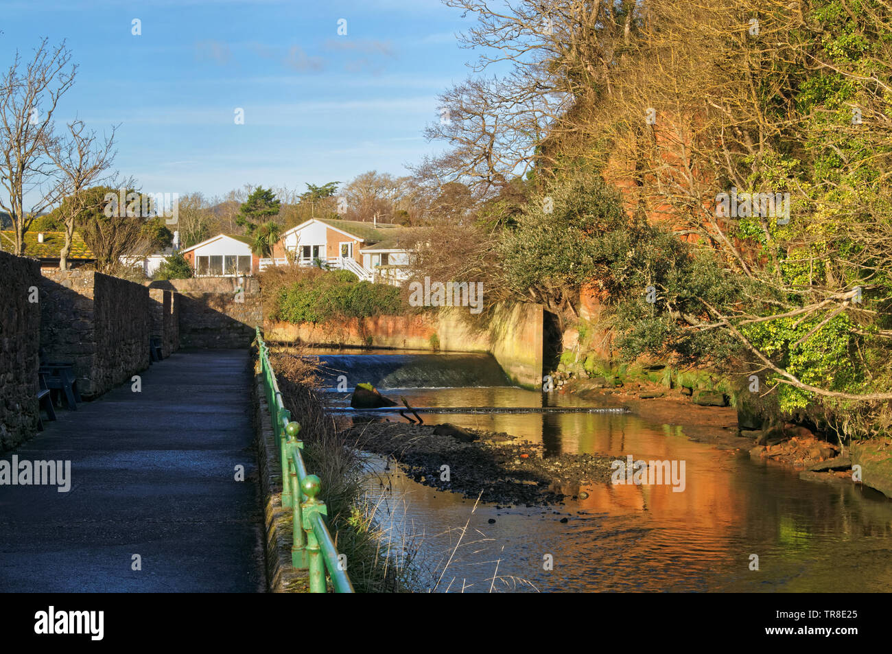 UK,Devon,Sidmouth,Riverside passerella vicino alla bocca del fiume Sid Foto Stock