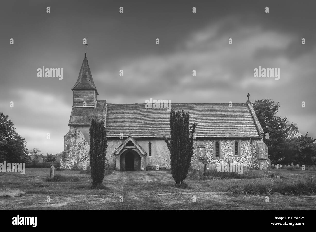 Esterno della chiesa di San Pietro ad Vincula ora sotto la cura della TDC in Colemore nel South Downs National Park, Hampshire, Inghilterra, Regno Unito Foto Stock